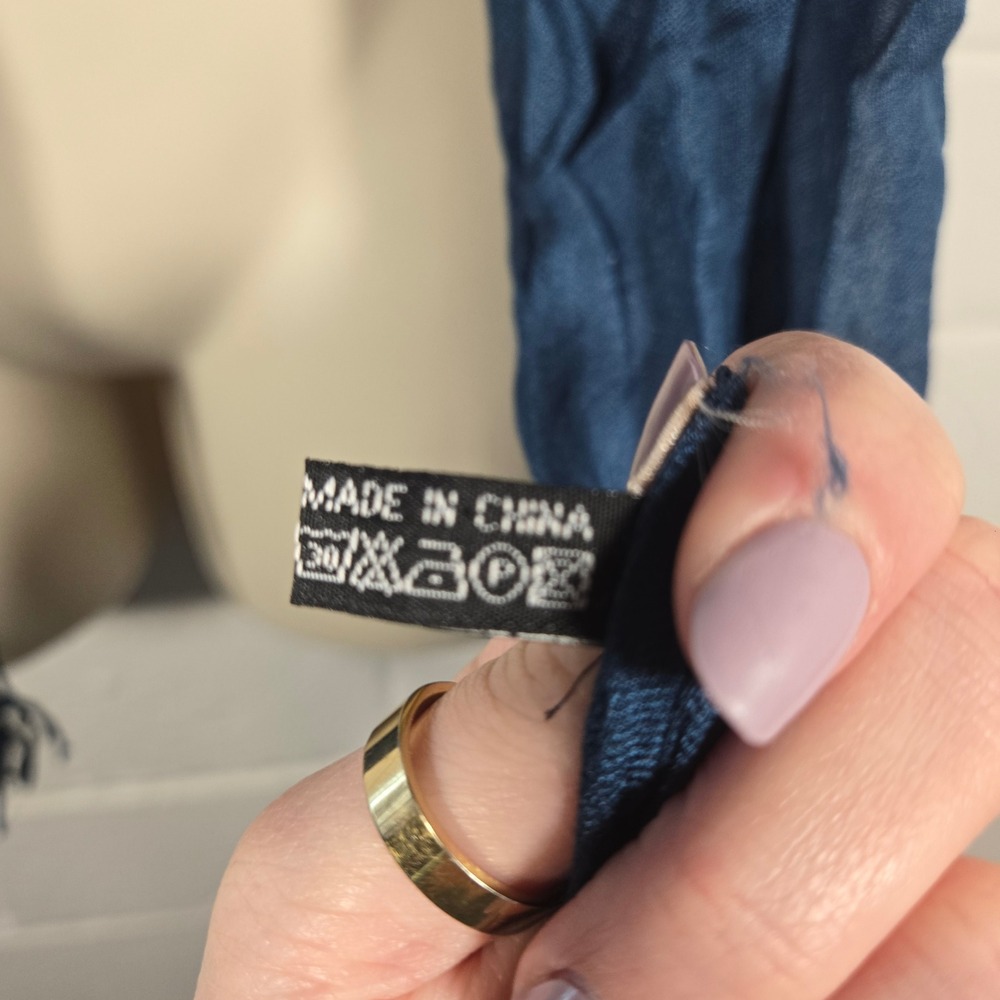 Cotton Silk Blend Crinkle Fringe Scarf Wrap Shawl 28x72 Lightweight Lagenlook - Picture 6 of 7